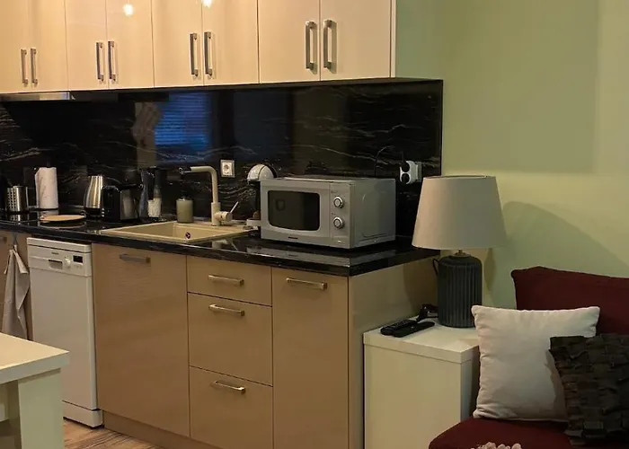 Διαμέρισμα Cosy 11mins Center *